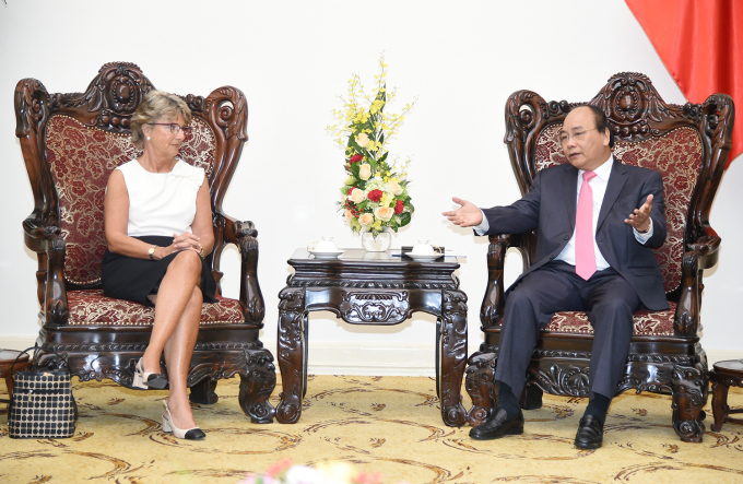 Thủ tướng Nguyễn Xu&acirc;n Ph&uacute;c tiếp Đại sứ T&acirc;y Ban Nha
