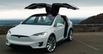 Dàn taxi “khủng” 50 xe Tesla vừa ra mắt ở Dubai