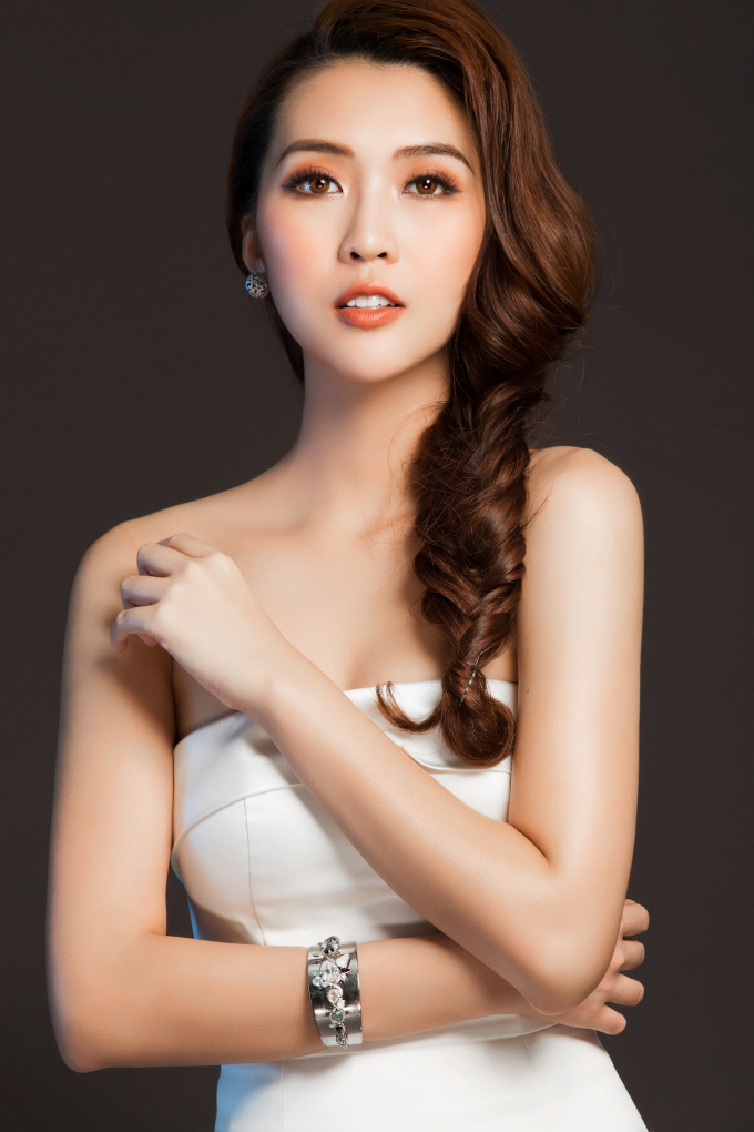 Tường Linh sẵn s&agrave;ng chinh phục Hoa hậu Li&ecirc;n lục địa 2017