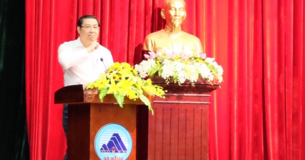 Chủ tịch Đà Nẵng: "Đừng lo việc ai đi, ai ở"