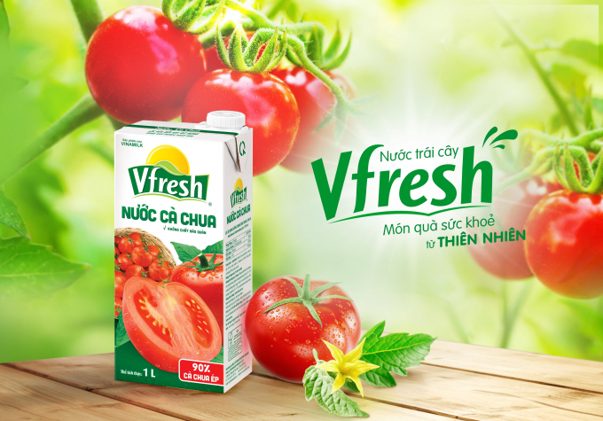 Nước c&agrave; chua Vfresh của Vinamilk được chế biến từ khoảng 1kg c&agrave; chua, d&ugrave;ng để uống hoặc chế biến m&oacute;n ăn.