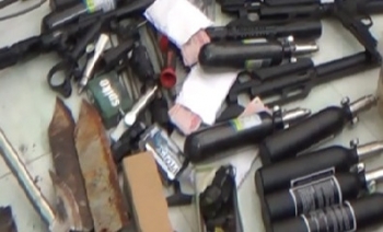 Clip: Thu giữ hàng loạt vũ khí tại nơi ở của một đối tượng khủng bố