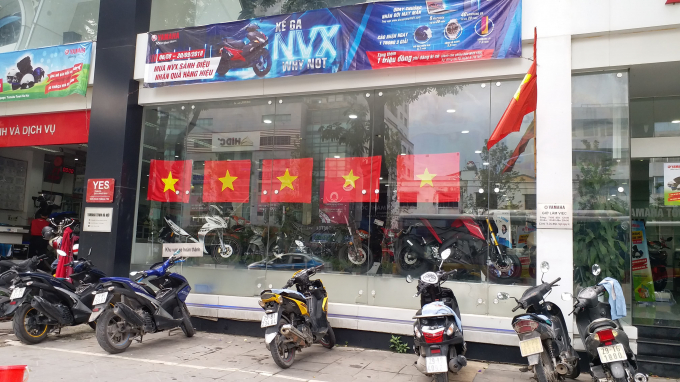 Một đại l&yacute; xe m&aacute;y tr&ecirc;n đường Nguyễn Ch&iacute; Thanh.