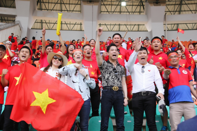 Ngọc Sơn &ndash; Michael Lang quyết định thưởng 250 triệu cho đội tuyển Olympic Việt Nam