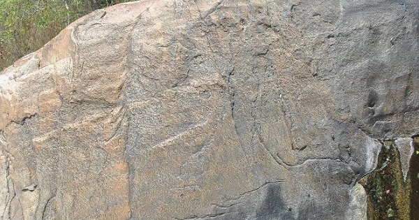 Thực hư bản đồ kho báu của vua Chămpa ở Hòn đá Chữ