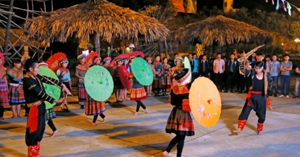 Văn hóa truyền thống - men say của các lễ hội tại Sun World
