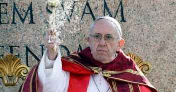 Giáo hoàng Francis và cuộc chiến chống lại những “ác quỷ đội lốt linh mục”