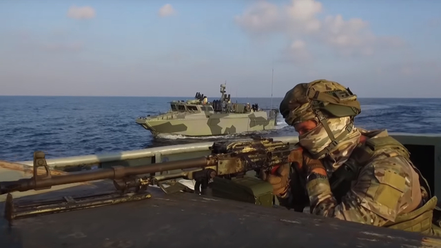 Qu&acirc;n đội Nga tập trận rầm rộ tr&ecirc;n biển Địa Trung Hải gần Syria