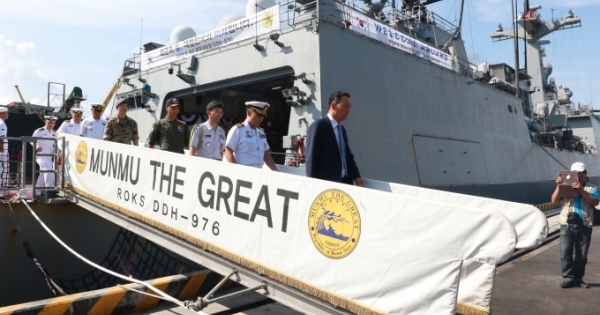 Tàu khu trục Hải quân Hàn Quốc chính thức thăm hữu nghị Đà Nẵng
