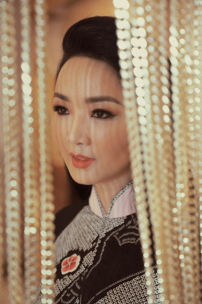 Hoa hậu đền H&ugrave;ng Gi&aacute;ng My biến ảo với bộ sưu tập mới của V&otilde; Việt Chung