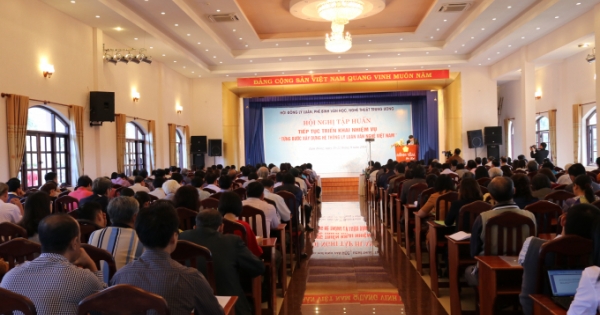 Triển khai nhiệm vụ xây dựng hệ thống lý luận văn nghệ Việt Nam