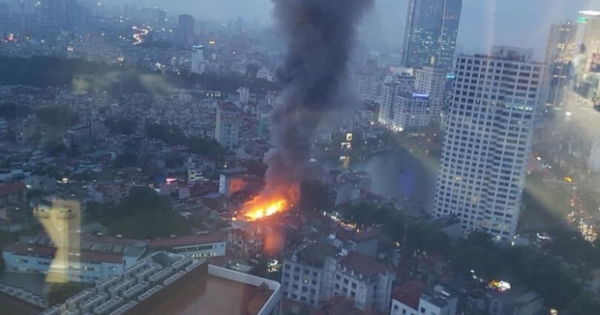 Xác định nguyên nhân vụ cháy khiến 2 người thiệt mạng, thiêu rụi 19 căn nhà ở La Thành