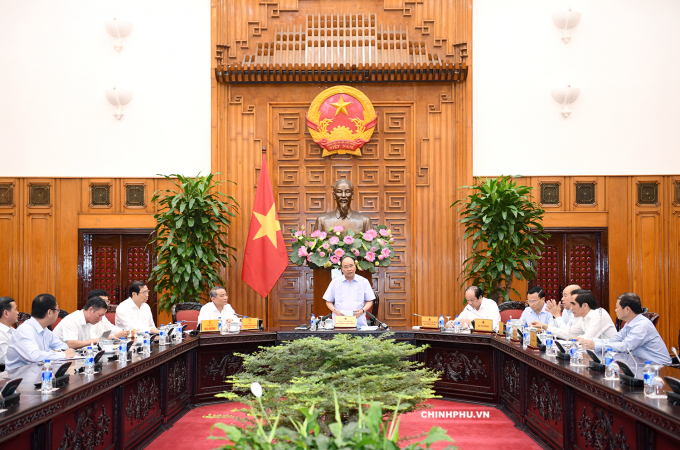 Thủ tướng Nguyễn Xu&acirc;n Ph&uacute;c tại buổi l&agrave;m việc với l&atilde;nh đạo Tp Đ&agrave; Nẵng.