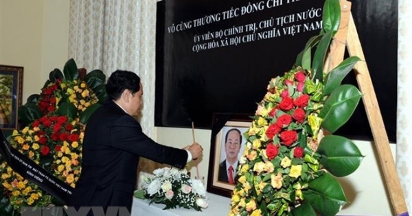 Chủ tịch MTTQ Việt Nam Trần Thanh Mẫn viếng Chủ tịch nước Trần Đại Quang tại CuBa