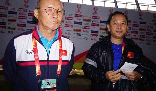 Trợ lý Lê Huy Khoa: "Thị phi ở bóng đá quá nghiệt ngã”