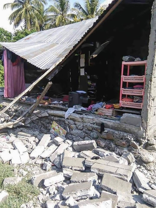 384 người thiệt mạng trong trận động đất, s&oacute;ng thần kinh ho&agrave;ng tại Indonesia
