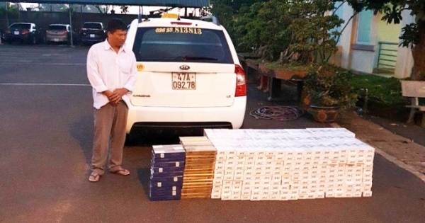Đắk Lắk: Dùng xe taxi vận chuyển thuốc lá lậu