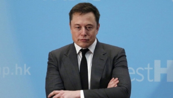 Tỉ phú Elon Musk mất ghế chủ tịch Tesla, đóng phạt 20 triệu USD