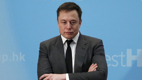 Tỉ ph&uacute; Elon Musk bị mất chức chủ tịch Tesla. Ảnh: Reuters.