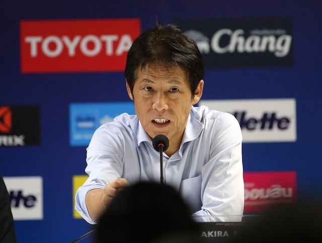HLV Akira Nishino mất điểm khi ứng xử không đẹp ở trận gặp tuyển Việt Nam - 2