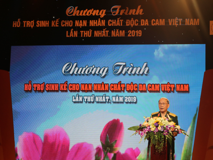 Thượng tướng Nguyễn Văn Rinh, Nguyên Ủy viên Trung ương Đảng, nguyên Thứ trưởng Bộ Quốc phòng, Chủ tịch Hội NNCĐDC/dioxin Việt Nam phát biểu tại chương trình.