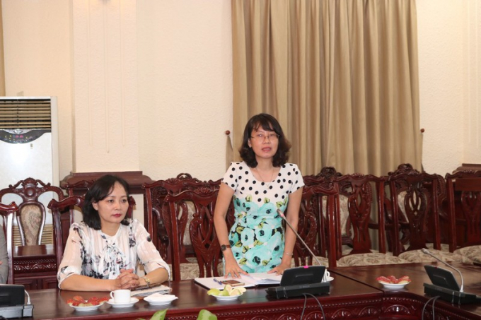 Phó Vụ trưởng Phan Thị Hồng Hà công bố Quyết định nghỉ hưu