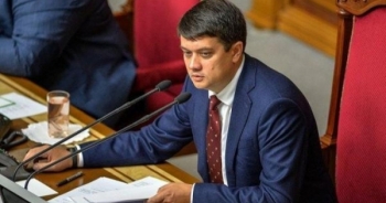 Chủ tịch Quốc hội Ukraine ký luật về luận tội Tổng thống