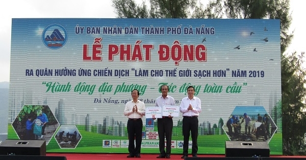 Hơn 2.000 người tham gia chiến dịch “Làm cho thế giới sạch hơn” tại Đà Nẵng