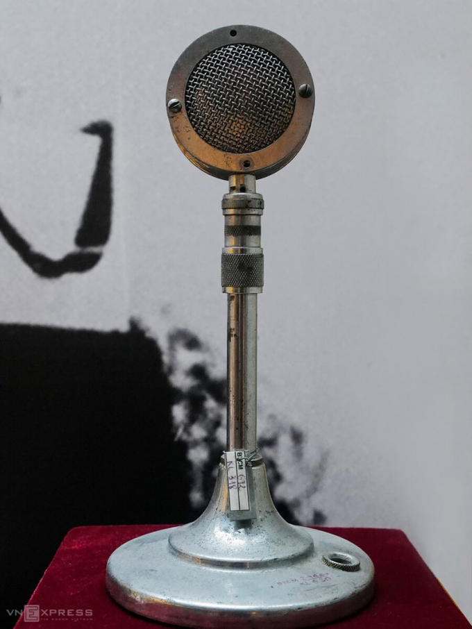 Chiếc micro từng được Chủ tịch Hồ Chí Minh đọc trong buổi lễ lịch sử hiện lưu trữ, trưng bày tại Bảo tàng Lịch sử Việt Nam.