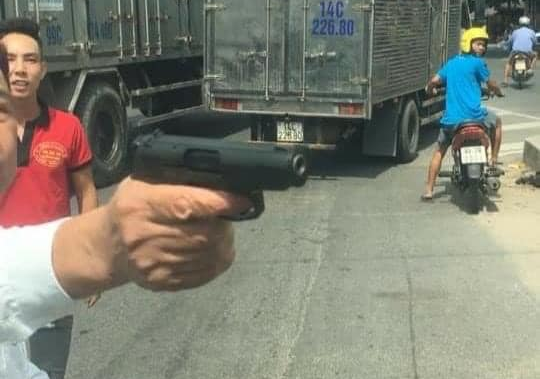 Người đàn ông rút vật giống súng dọa bắn vỡ sọ người đi đường là một giám đốc doanh nghiệp tại Bắc Ninh