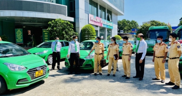 Hơn 1.100 xe kinh doanh vận tải ở Thanh Hóa đã được cấp, đổi biển số màu vàng