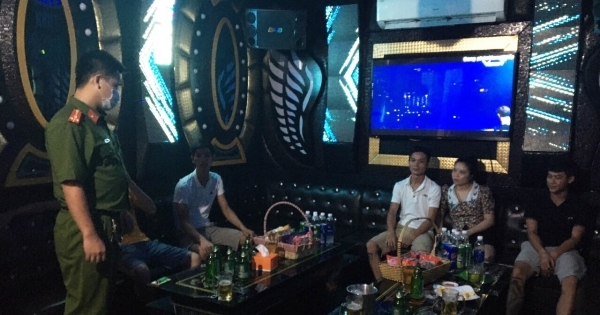Hải Phòng: Bất chấp lệnh cấm, quán karaoke Minh Nhật vẫn lén lút phục vụ “thượng đế”