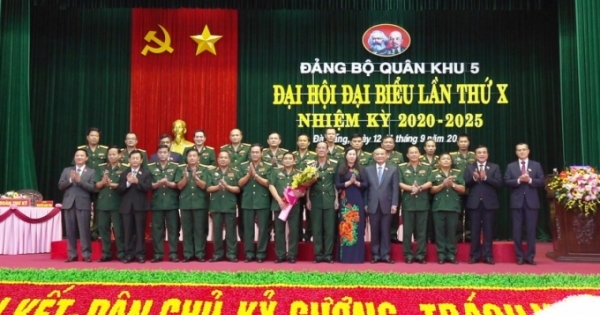 Trung tướng Trịnh Đình Thạch, Chính ủy Quân khu tái đắc cử Bí thư Đảng ủy Quân khu 5