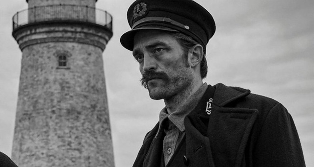 Robert Pattinson hóa thân vào nhân vật trong bộ phim kinh dị “The Lighthouse”.