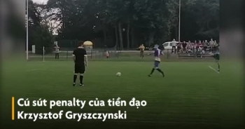 [Clip]: Pha sút penalty điệu nghệ bằng gót chân của tiền đạo Krzysztof Gryszczynski