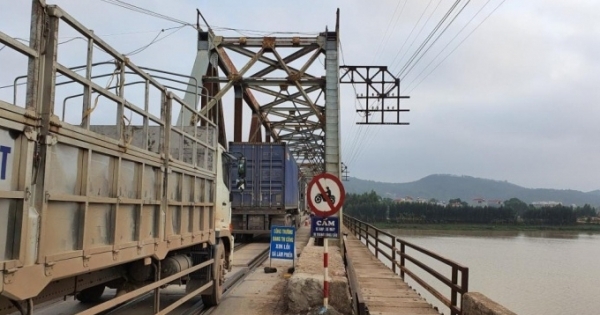 Bắc Giang: Lao xuống sông cứu nạn nhân đuối nước, tài xế xe tải cùng tử vong