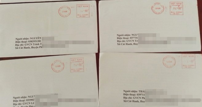 Ông Chung và bà Thắm đã gửi 900 thư nặc danh được gửi đến học sinh, giáo viên các tỉnh khu vực miền Trung - Tây Nguyên để bôi xấu các trường cạnh tranh tuyển sinh với  Đại học Duy Tân Đà Nẵng.