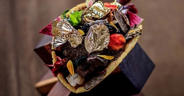 Tin được không: Ăn bánh Tacos của Mexico bằng "nuốt" một chiếc ô tô!