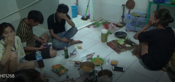 Bình Phước: Tụ tập ăn nhậu giữa "đại dịch", 7 thanh niên bị phạt 105 triệu đồng