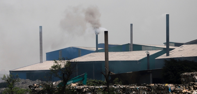 Xử lý ô nhiễm tại CCN Phú Lâm: Doanh nghiệp đủ báo cáo đánh giá tác động môi trường mới được phép hoạt động