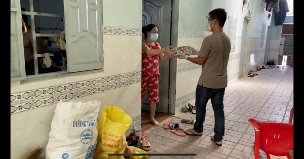 Nhiều chủ nhà ở Nhơn Trạch miễn giảm tiền trọ, cứu trợ người lao động