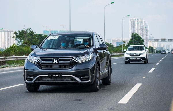 Chí phí xăng xe Honda CR-V không quá đắt đỏ. Ảnh Honda.