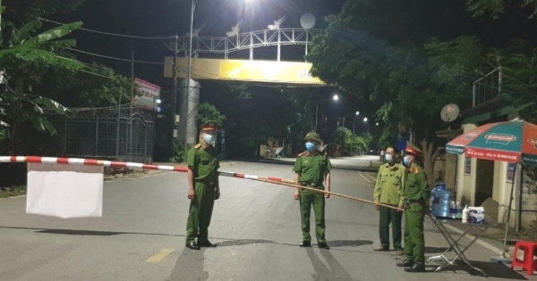 Thanh Hoá: Công an thị trấn Hậu Lộc lá chắn phòng, chống dịch Covid-19