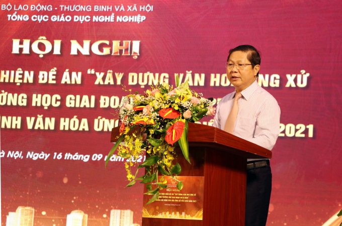 Thứ trưởng Bộ LĐTBXH Lê Tấn Dũng phát biểu tại Hội nghị.
