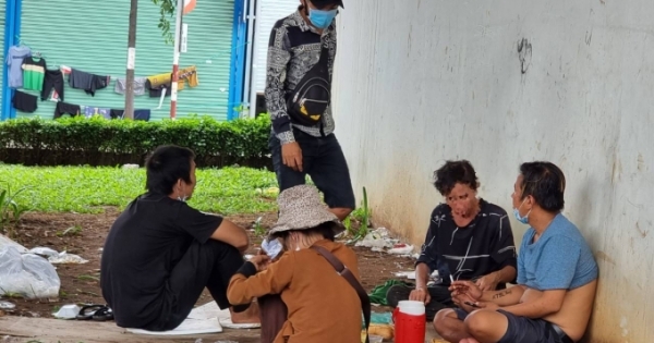 Tái diễn tình trạng tụ tập ăn nhậu tại điểm nóng COVID-19 ở Biên Hòa