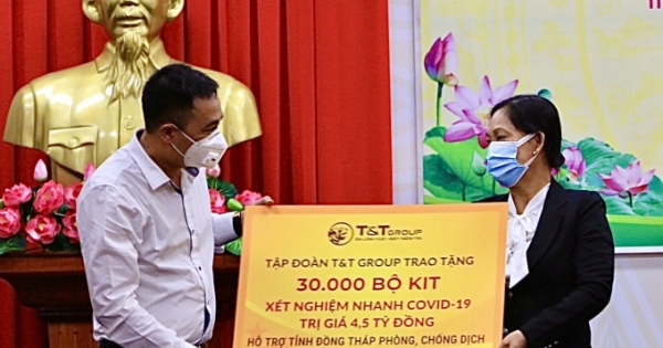 T&T Group trao tặng 140.000 bộ kit test nhanh COVID-19 và 150 tấn gạo hỗ trợ một số tỉnh phía Nam chống dịch