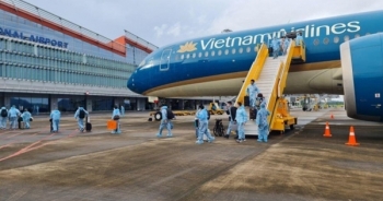 Sân bay Vân Đồn đón hơn 300 khách có hộ chiếu vaccine từ Pháp về