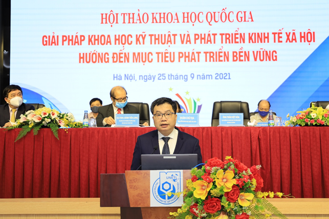 Ông Trần Việt Hòa – Vụ trưởng Vụ Khoa học và Công nghệ, Bộ Công thương phát biểu tại hội thảo.