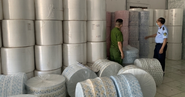 Bắc Ninh: Thu giữ 4 tấn vải nhập lậu từ Trung Quốc