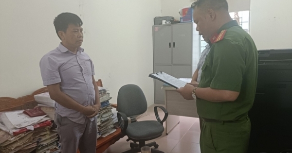 Cao Bằng: Bắt cán bộ Văn phòng Đăng ký đất đai huyện Trùng Khánh
